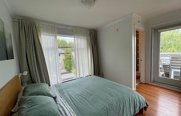 3550 Oak Street Cambie