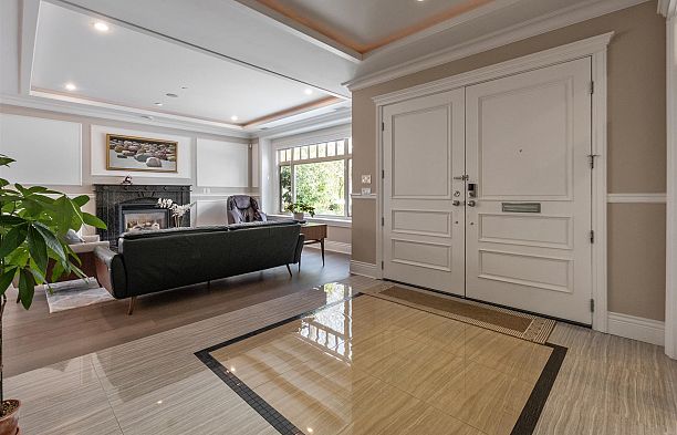 5809 Cartier Street South Granville