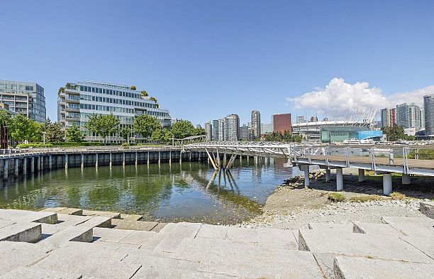 1411 1661 Quebec Street Mount Pleasant VE