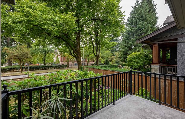 5483 Carnarvon Street Kerrisdale