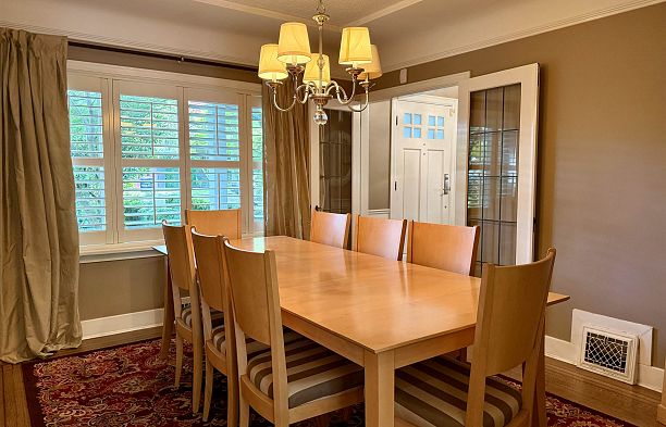 3821 W Broadway Point Grey
