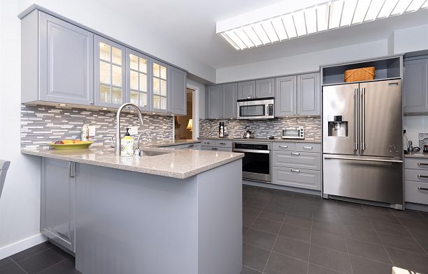 6297 Mackenzie Street Kerrisdale