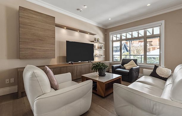 5809 Cartier Street South Granville
