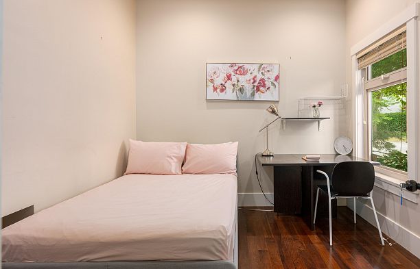 5483 Carnarvon Street Kerrisdale