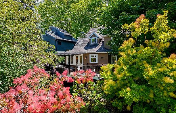 3821 W Broadway Point Grey
