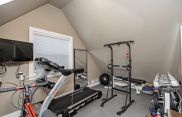 3821 W Broadway Point Grey