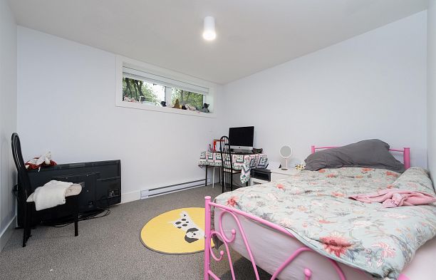 6297 Mackenzie Street Kerrisdale