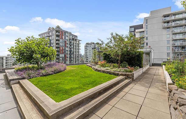 1411 1661 Quebec Street Mount Pleasant VE