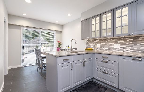 6297 Mackenzie Street Kerrisdale