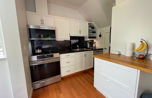 3550 Oak Street Cambie