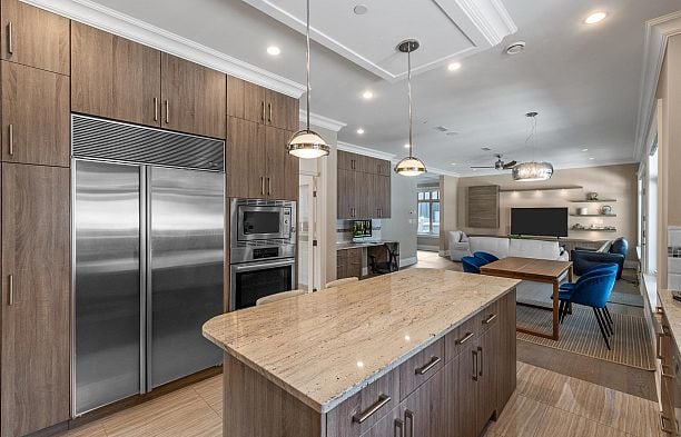 5809 Cartier Street South Granville
