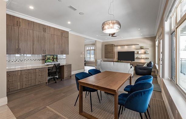 5809 Cartier Street South Granville