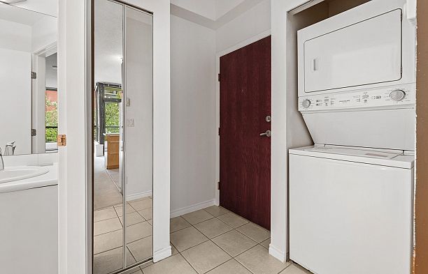 310 1239 W Georgia Street Coal Harbour