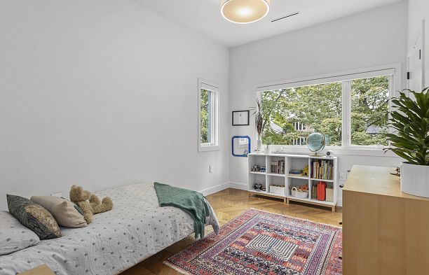 2861 W 13th Avenue Kitsilano