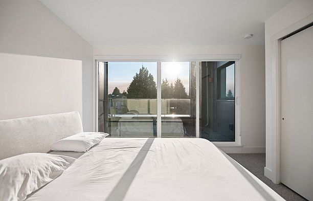 6840 Oak Street South Cambie