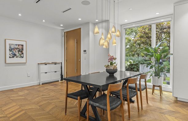 2861 W 13th Avenue Kitsilano