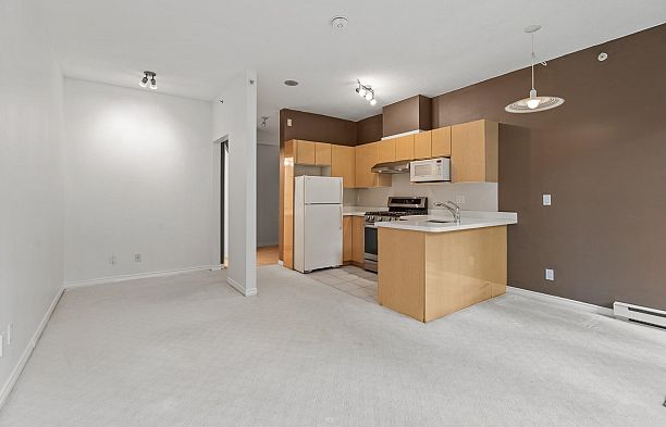 310 1239 W Georgia Street Coal Harbour