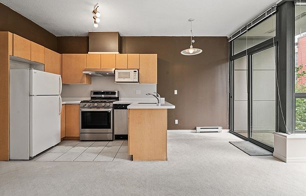310 1239 W Georgia Street Coal Harbour