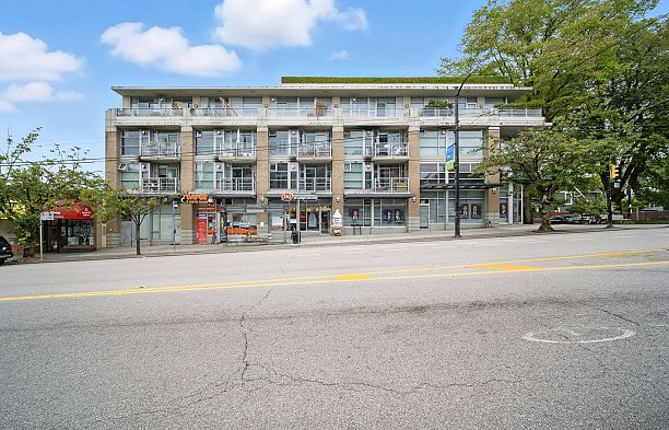 404 3595 W 18th Avenue Dunbar