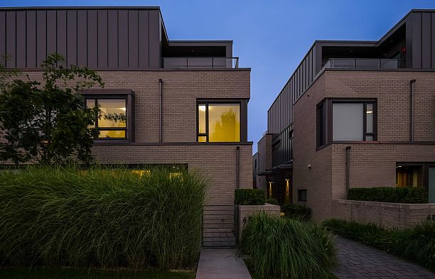 6840 Oak Street South Cambie