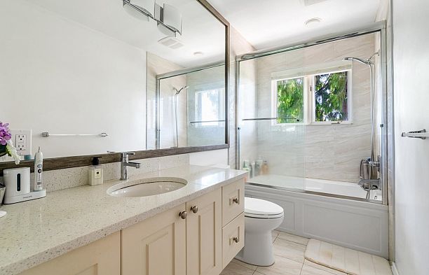 2408 SW Marine Drive Southlands