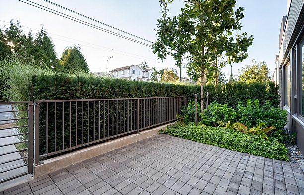 6840 Oak Street South Cambie