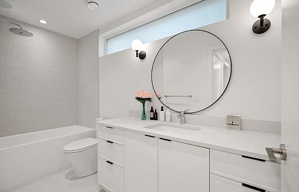 6840 Oak Street South Cambie