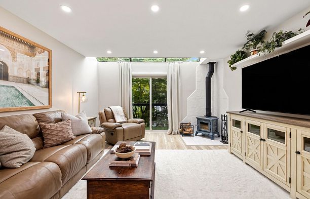 8 1285 Harwood Street West End VW