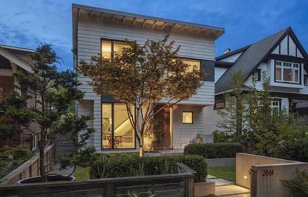 2861 W 13th Avenue Kitsilano