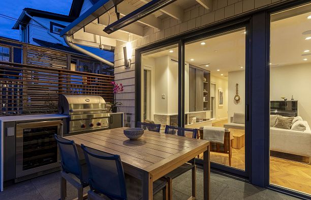 2861 W 13th Avenue Kitsilano