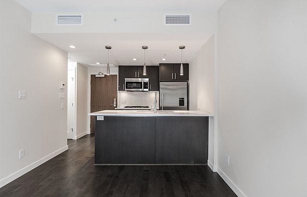 515 38 W 1st Avenue False Creek
