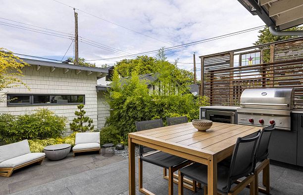2861 W 13th Avenue Kitsilano