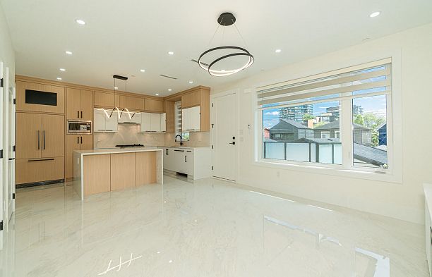 1554 W 66th Avenue S.W. Marine