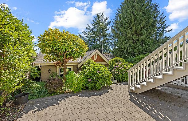 4042 W 34th Avenue Dunbar