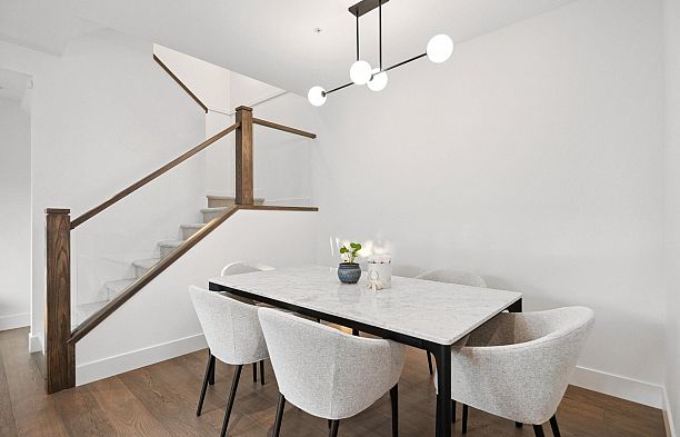 6840 Oak Street South Cambie