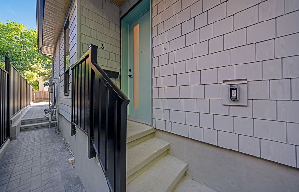 3 3836 W 8th Avenue Point Grey
