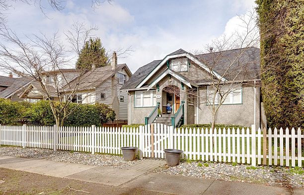 3631 W 26th Avenue Dunbar