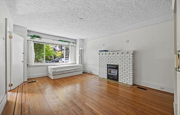 3579 W 18th Avenue Dunbar