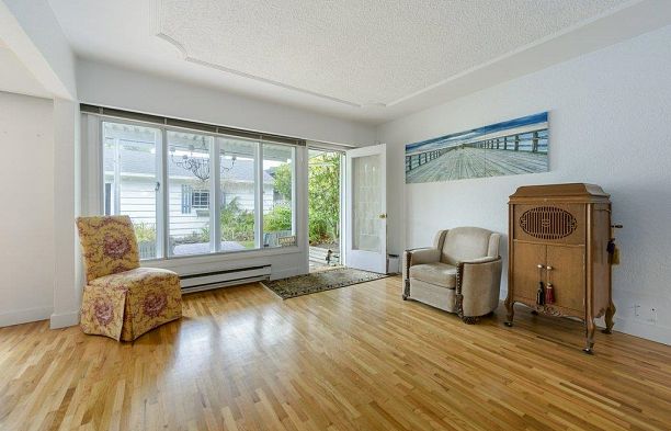 125 E 48th Avenue Main