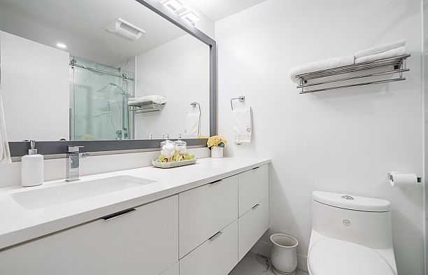 3306 1111 W Pender Street Coal Harbour