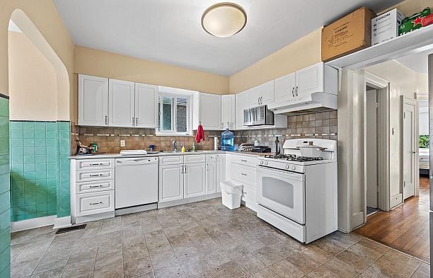 3579 W 18th Avenue Dunbar