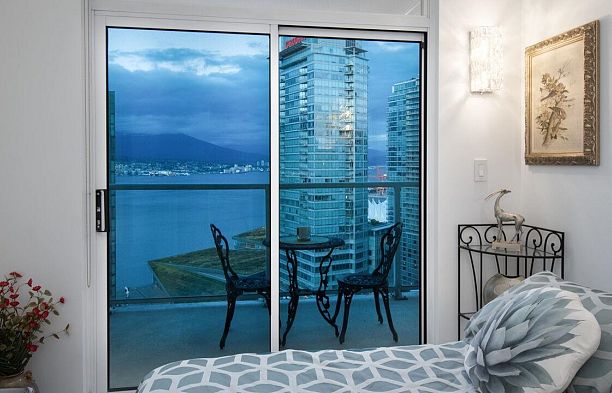 3306 1111 W Pender Street Coal Harbour