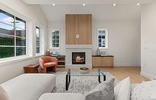 231 W 15th Avenue Mount Pleasant VW