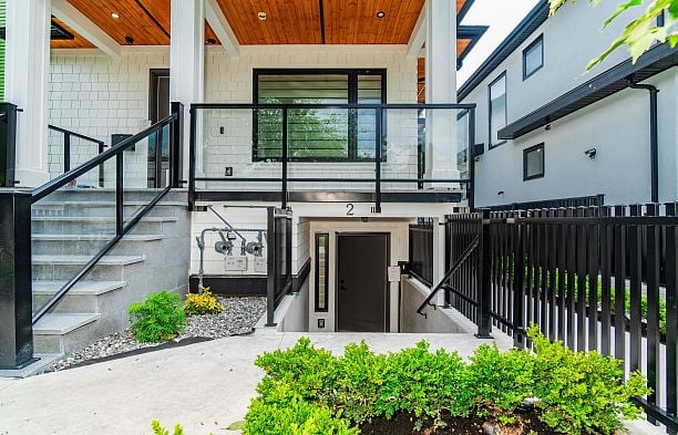 1552 W 66th Avenue S.W. Marine