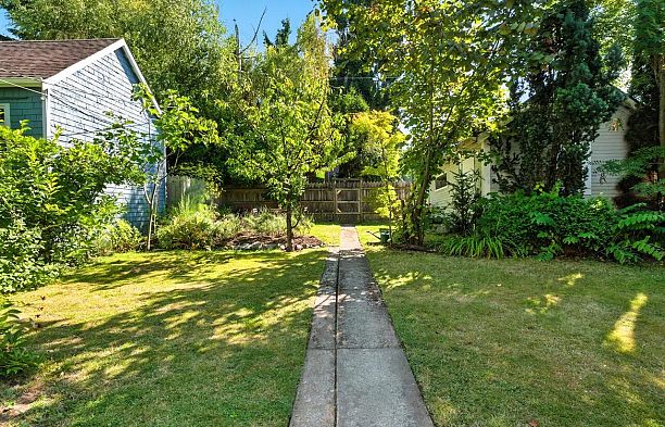 256 E 16th Avenue Main