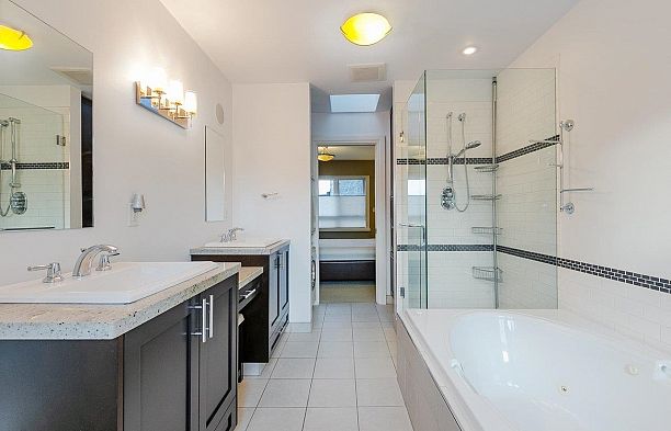 204 3788 W 10th Avenue Point Grey