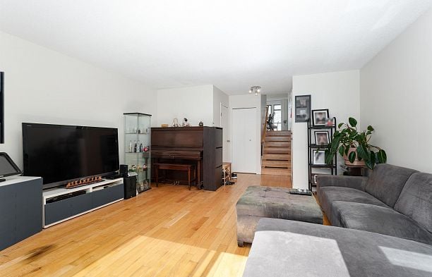774 Millbank False Creek