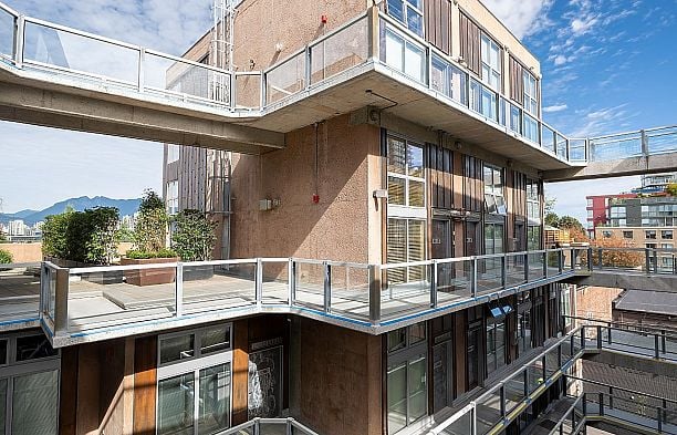403 1529 W 6th Avenue False Creek
