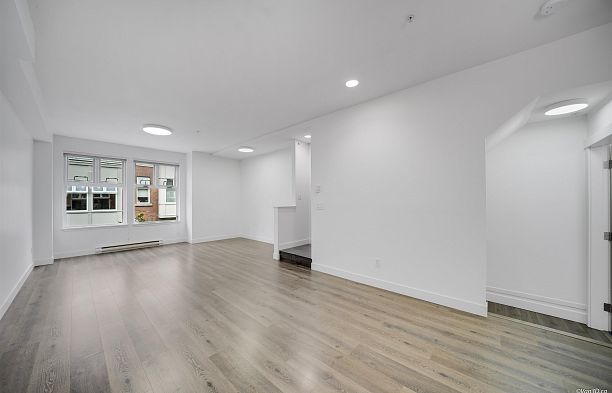 6612 Arbutus Street S.W. Marine