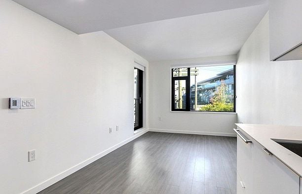 502 210 E 5th Avenue Mount Pleasant VE